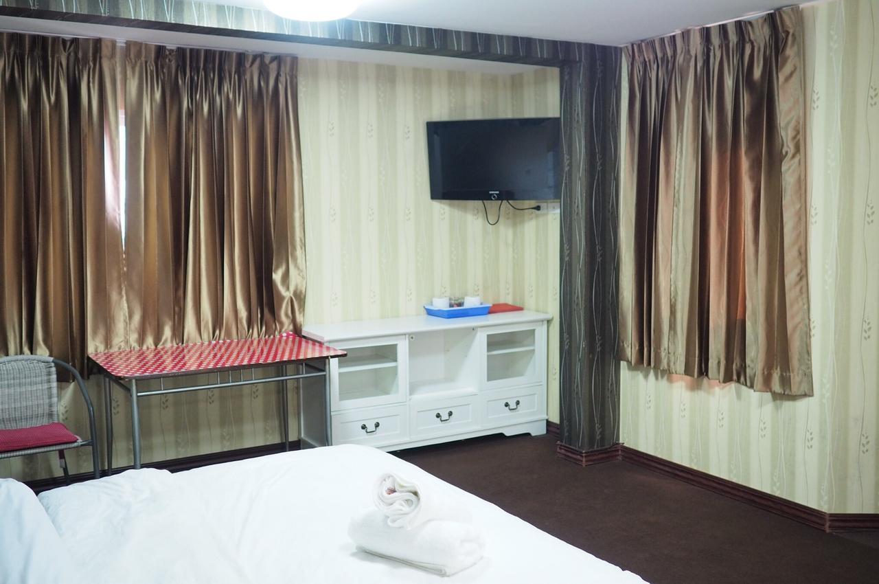 Hari Om Delhi Darbar Otel Pattaya Dış mekan fotoğraf