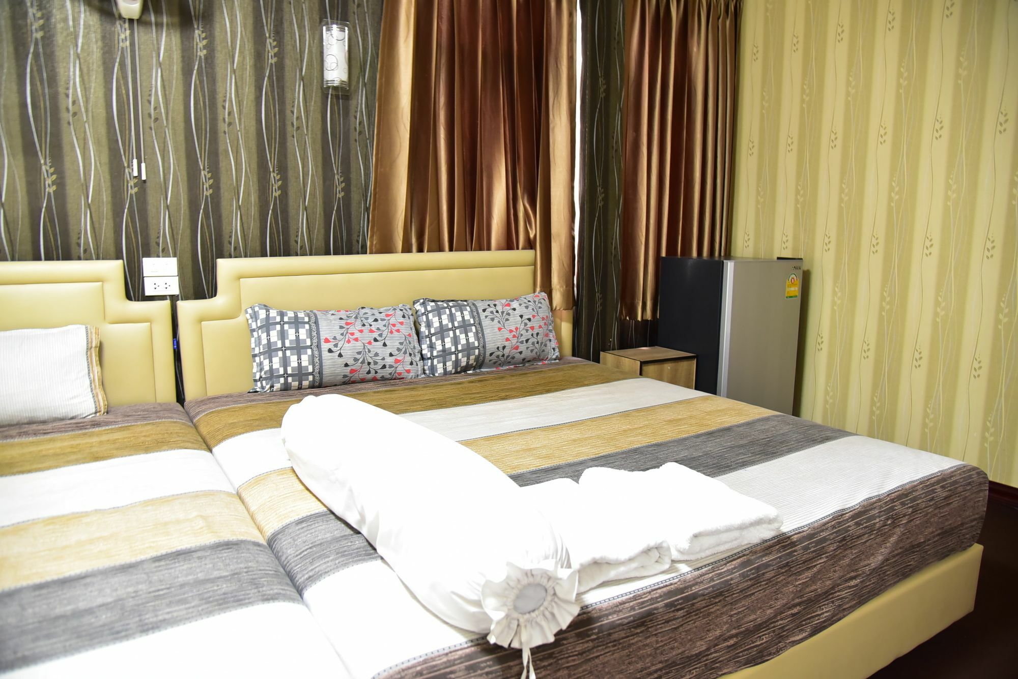 Hari Om Delhi Darbar Otel Pattaya Dış mekan fotoğraf